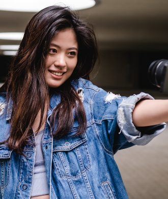 asian-woman-vlogging-and-using-camera-social-medi-2021-09-02-02-47-56-utc.jpg